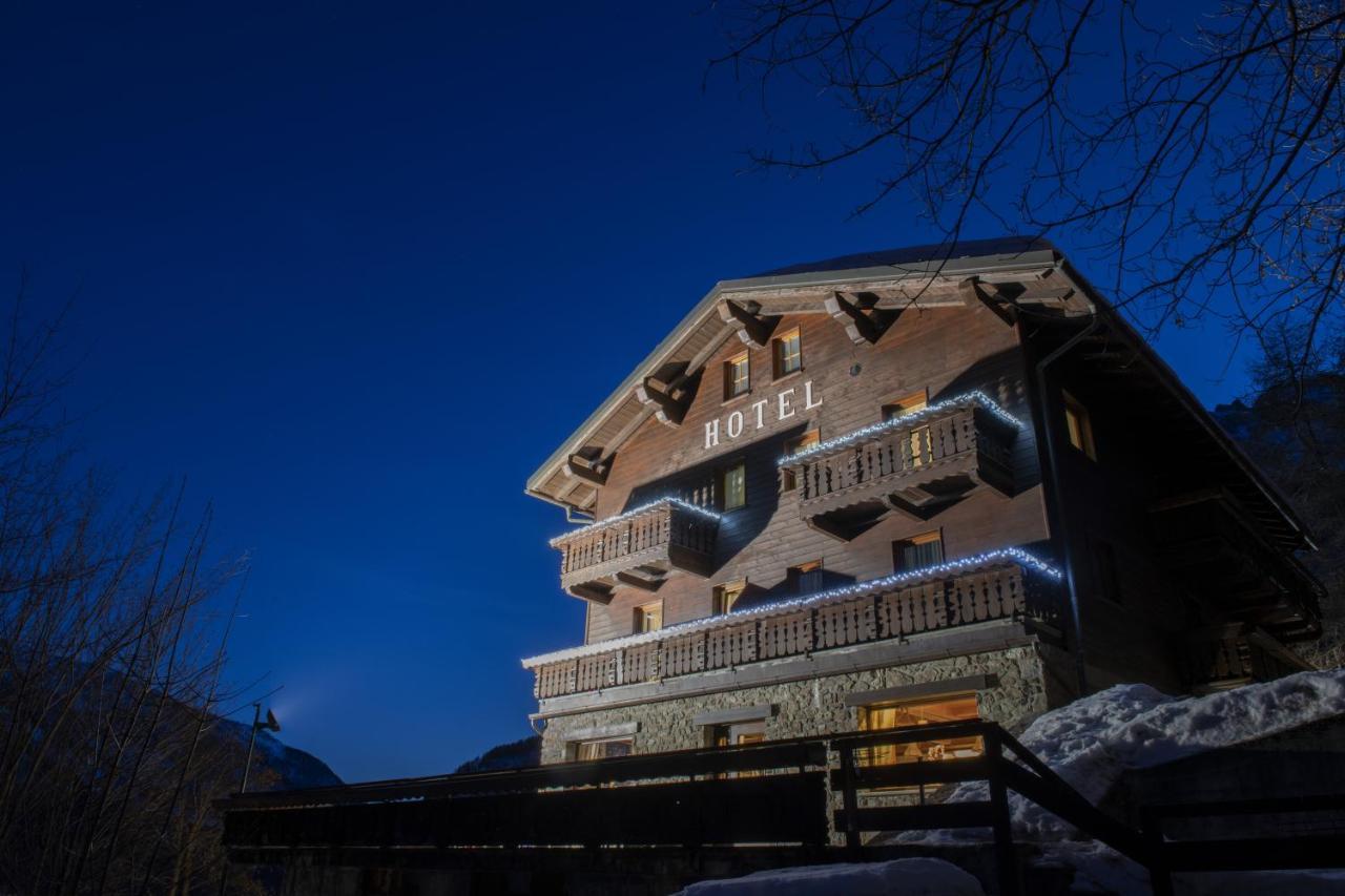 Hotel Rascard Valtournenche Eksteriør billede
